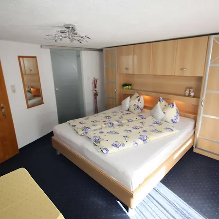 Πανσιόν Haus Sonnenhang 2*