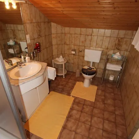 Haus Sonnenhang بيت ضيافة