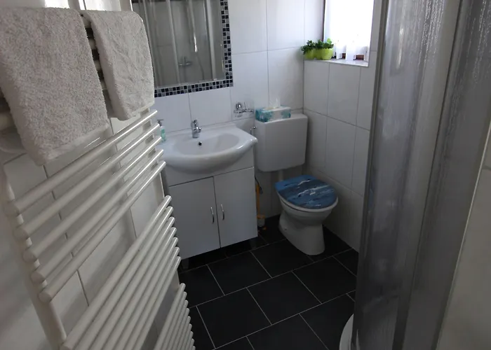 Haus Sonnenhang بيت ضيافة 3*
